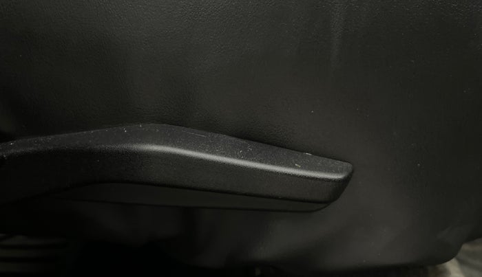 2023 Maruti Swift VXI CNG, CNG, Manual, 80,336 km, Driver Side Adjustment Panel