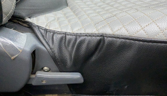 2019 Maruti Alto 800 LXI, Petrol, Manual, 45,424 km, Driver Side Adjustment Panel