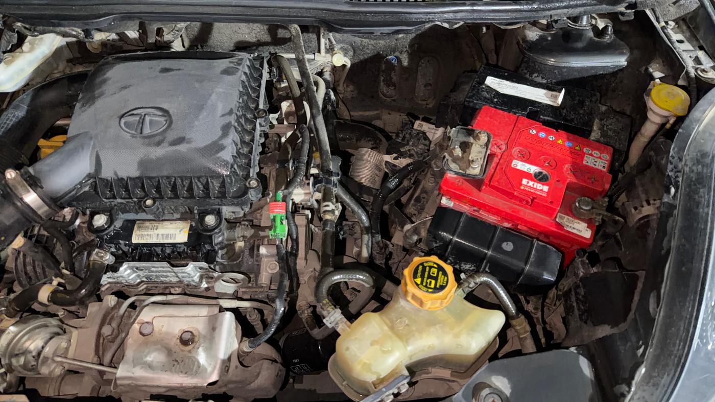 2018 Tata NEXON XZ PLUS PETROL, Petrol, Manual, 57,856 km, Engine View - Left