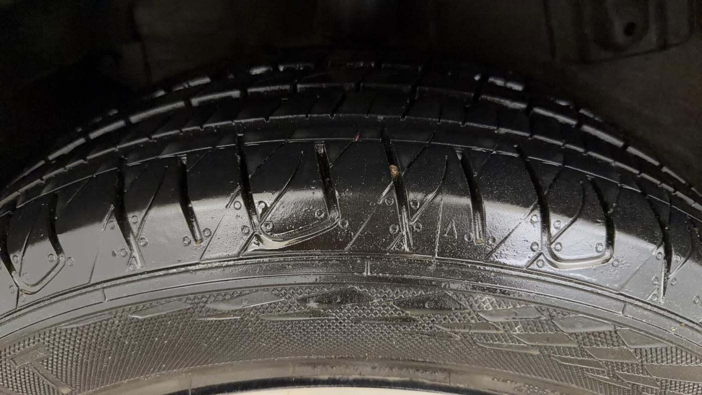 2018 Tata NEXON XZ PLUS PETROL, Petrol, Manual, 57,856 km, Right Rear Tyre Tread