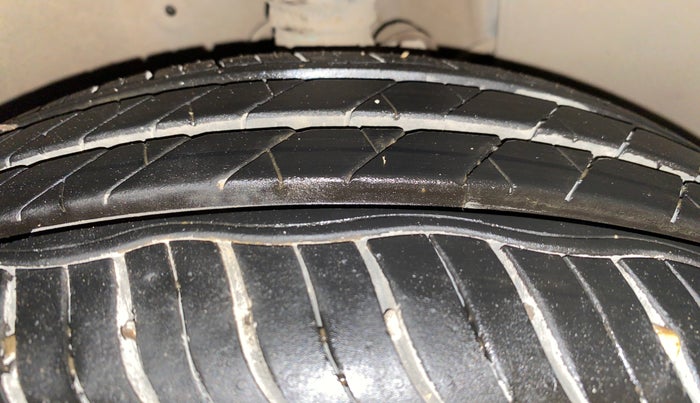 2018 Maruti IGNIS ZETA 1.2 AMT, Petrol, Automatic, 41,065 km, Right Front Tyre Tread