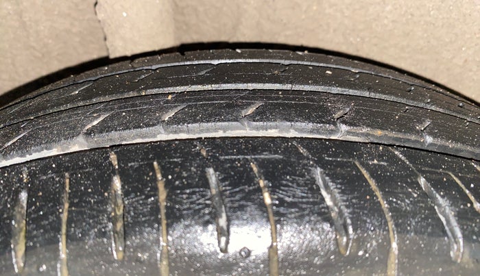 2018 Maruti IGNIS ZETA 1.2 AMT, Petrol, Automatic, 41,065 km, Right Rear Tyre Tread