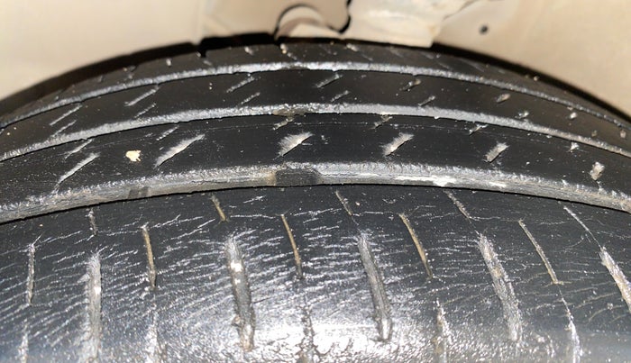 2018 Maruti IGNIS ZETA 1.2 AMT, Petrol, Automatic, 41,065 km, Left Front Tyre Tread