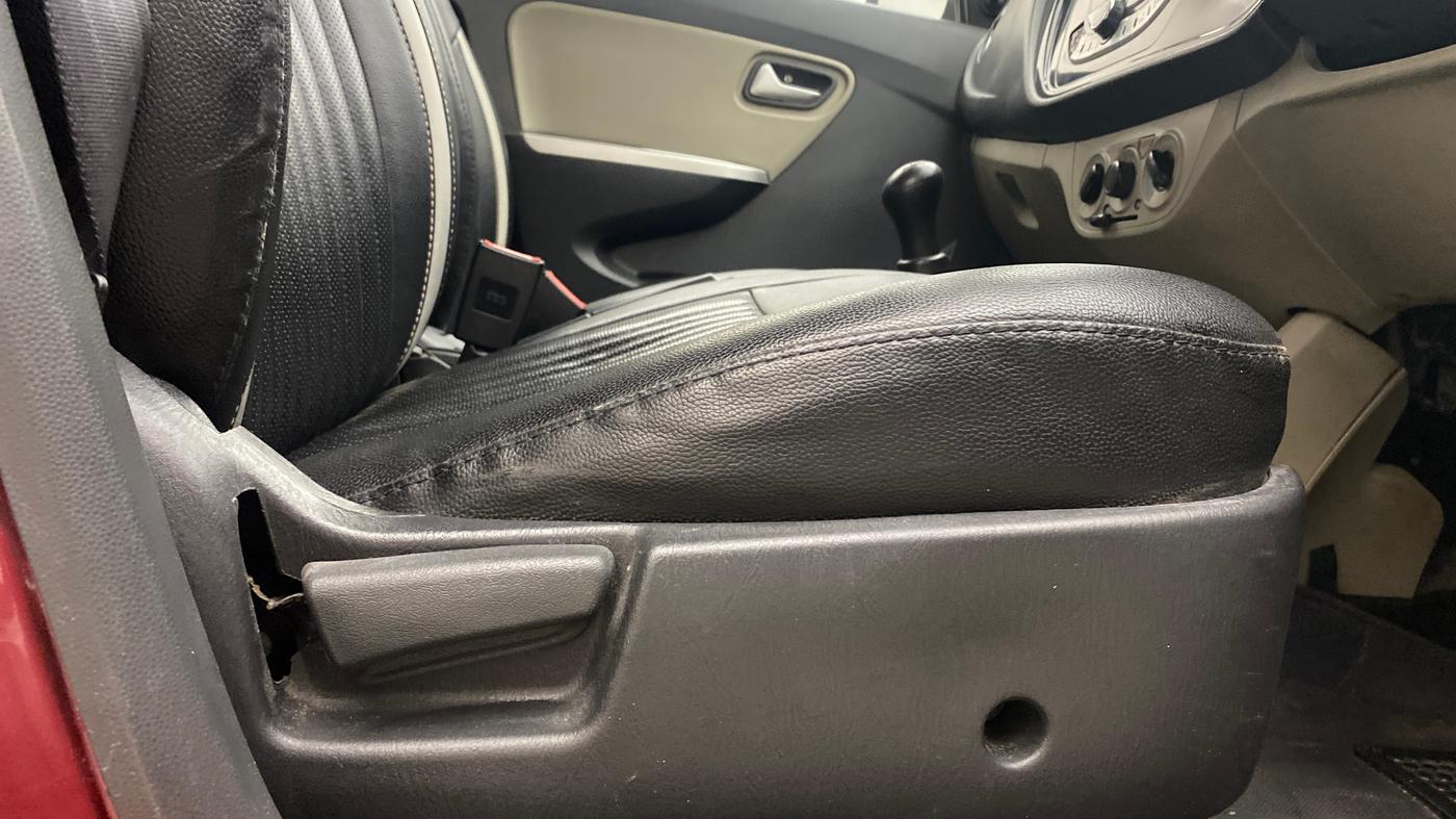 2017 Maruti Alto K10 VXI, Petrol, Manual, 58,157 km, Driver Side Adjustment Panel