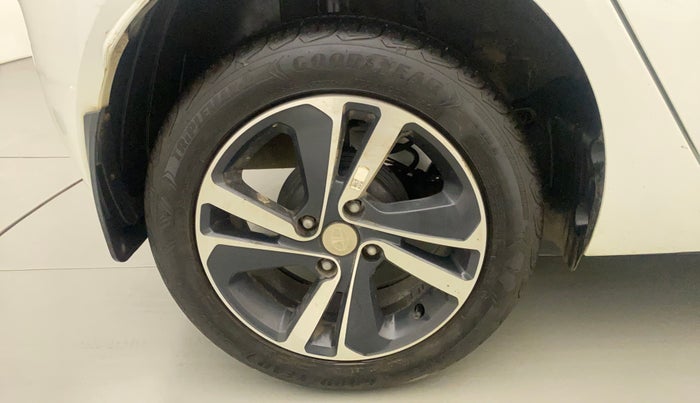 2022 Tata ALTROZ XZA, Petrol, Automatic, 10,448 km, Right Rear Wheel