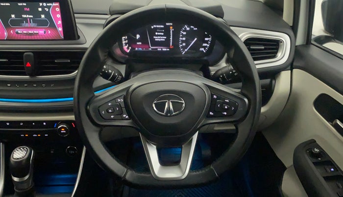 2022 Tata ALTROZ XZA, Petrol, Automatic, 10,448 km, Steering Wheel Close Up