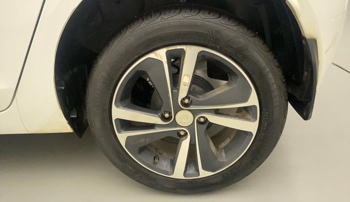 2022 Tata ALTROZ XZA, Petrol, Automatic, 10,448 km, Left Rear Wheel