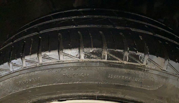 2019 Maruti New Wagon-R ZXI 1.2, Petrol, Manual, 77,866 km, Right Front Tyre Tread