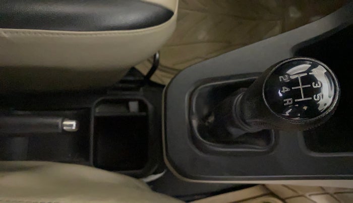 2019 Maruti New Wagon-R ZXI 1.2, Petrol, Manual, 77,866 km, Gear Lever