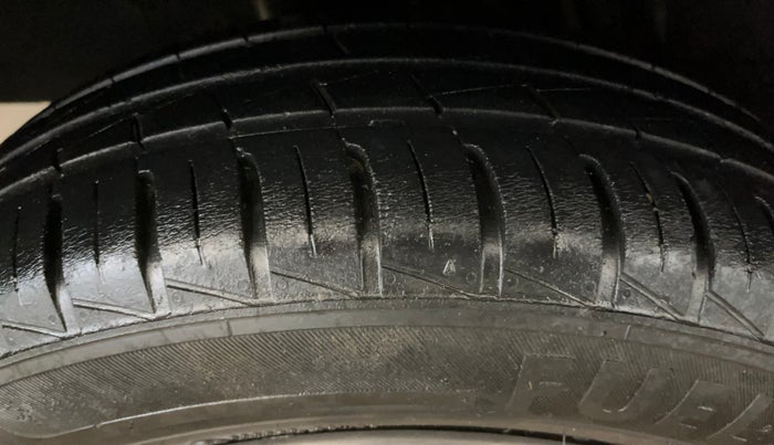 2019 Renault Kwid CLIMBER 1.0 (O), Petrol, Manual, 27,138 km, Right Rear Tyre Tread