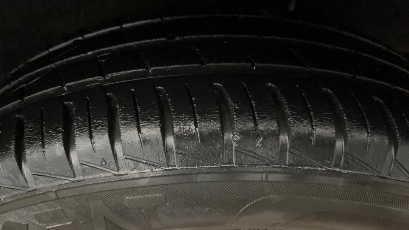2019 Renault Kwid CLIMBER 1.0 (O), Petrol, Manual, 27,138 km, Left Rear Tyre Tread