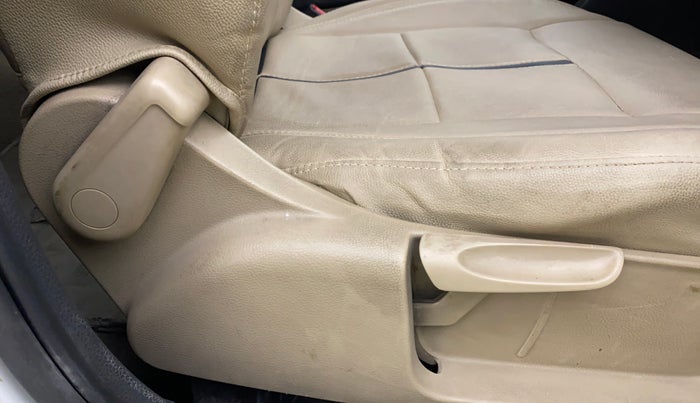 2017 Volkswagen Polo HIGHLINE1.2L, Petrol, Manual, 86,066 km, Driver Side Adjustment Panel