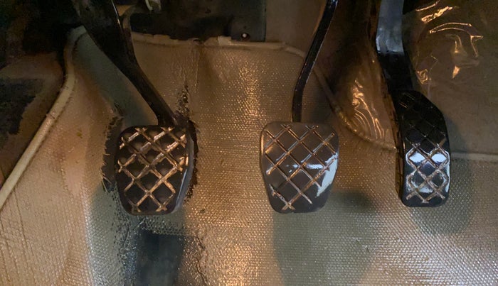 2017 Volkswagen Polo HIGHLINE1.2L, Petrol, Manual, 86,066 km, Pedals