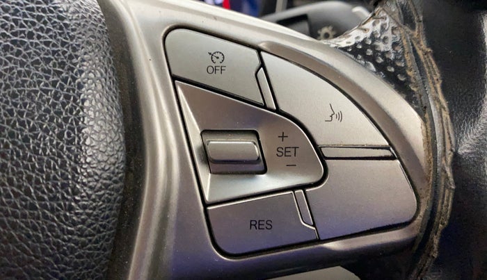 2022 Mahindra XUV300 W8 (O) 1.2 PETROL, Petrol, Manual, 46,114 km, Adaptive Cruise Control