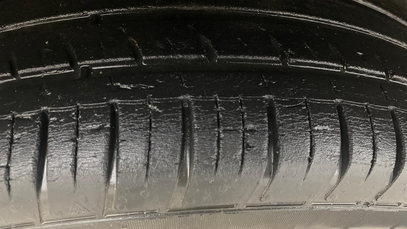 2020 Renault Duster RXZ 1.3 TURBO PETROL MT, Petrol, Manual, 61,474 km, Left Front Tyre Tread