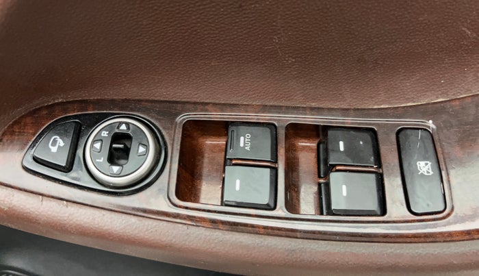 2017 Hyundai i20 Active 1.2 SX, Petrol, Manual, 71,920 km, Driver Side Door Panels Control