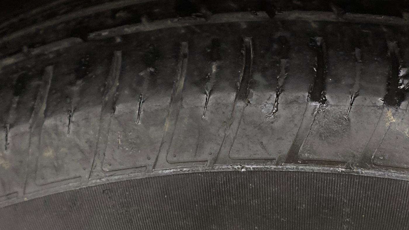 2021 Tata Harrier XT PLUS 2.0L KRYOTEC, Diesel, Manual, 57,792 km, Right Front Tyre Tread