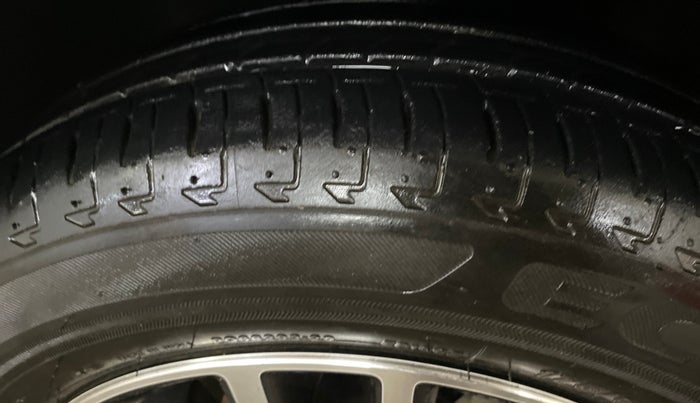 2022 Maruti IGNIS DELTA 1.2 AMT, Petrol, Automatic, 12,562 km, Right Front Tyre Tread