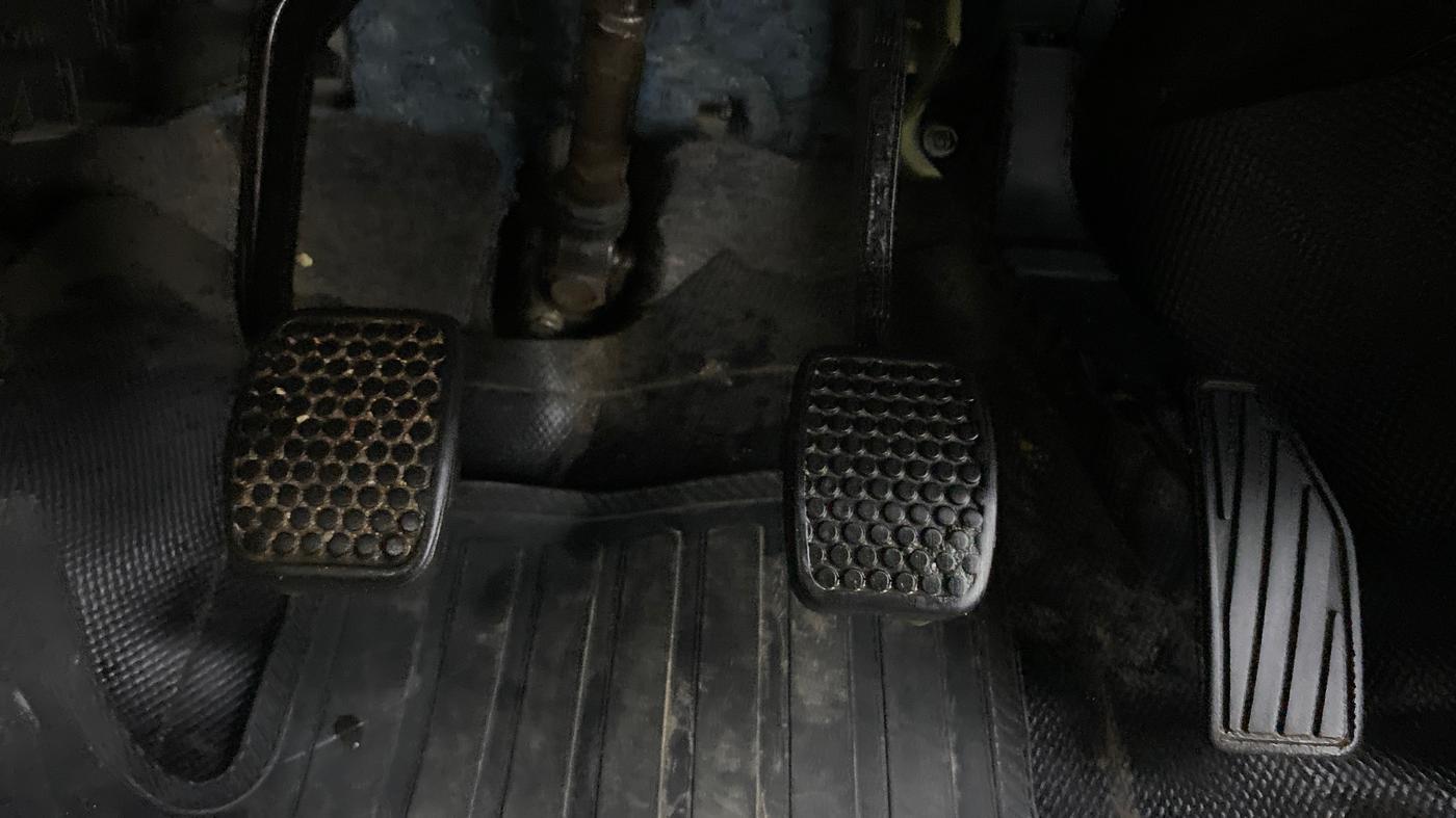 2020 Maruti Alto LXI, Petrol, Manual, 52,141 km, Pedals