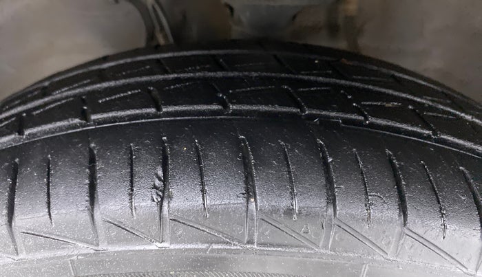 2020 Maruti Alto LXI, Petrol, Manual, 52,141 km, Left Front Tyre Tread