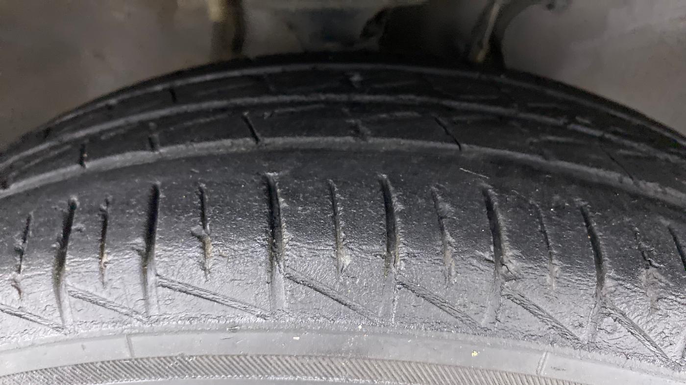 2020 Maruti Alto LXI, Petrol, Manual, 52,141 km, Right Front Tyre Tread