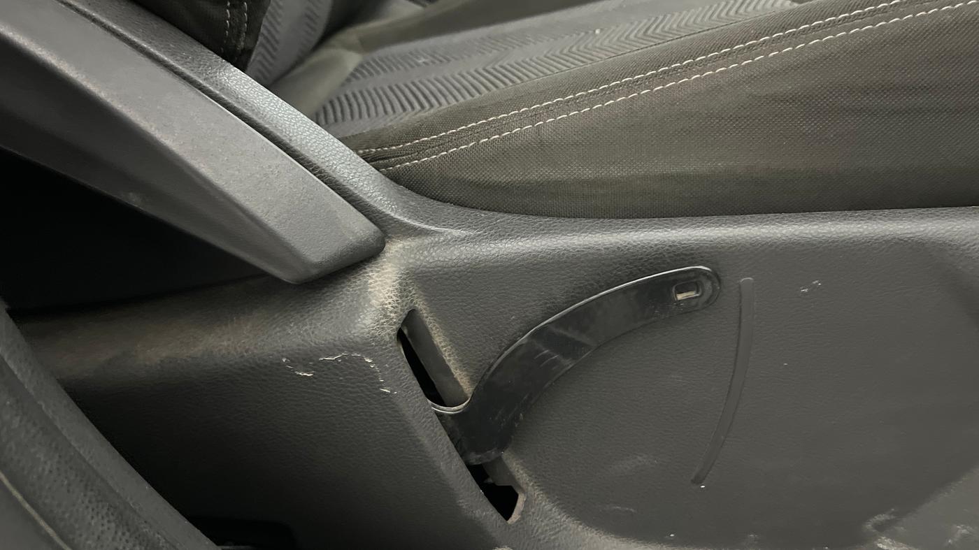 2016 Ford New Figo TITANIUM 1.5 PETROL AT, Petrol, Automatic, 58,669 km, Driver Side Adjustment Panel