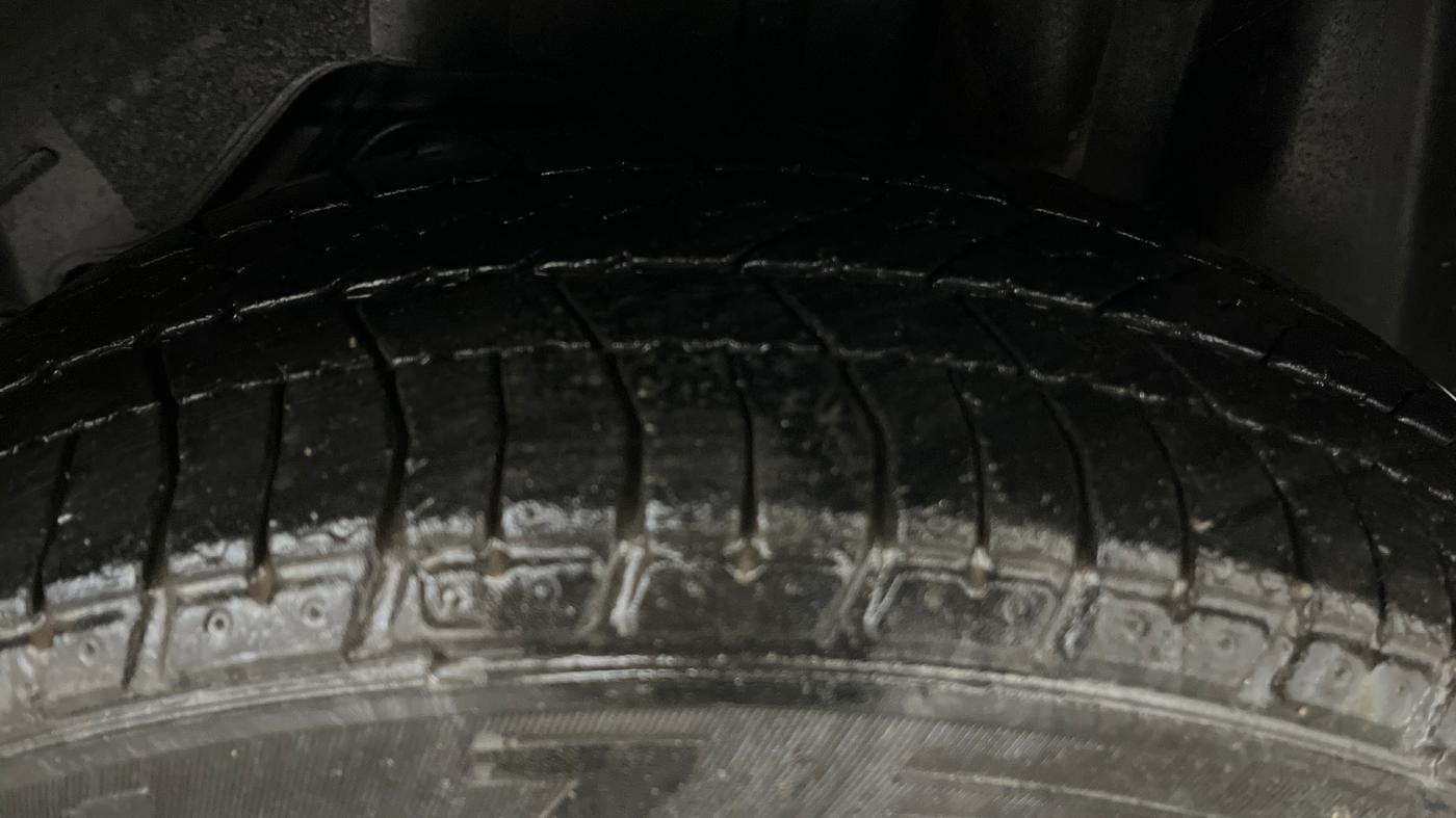 2016 Ford New Figo TITANIUM 1.5 PETROL AT, Petrol, Automatic, 58,669 km, Left Rear Tyre Tread
