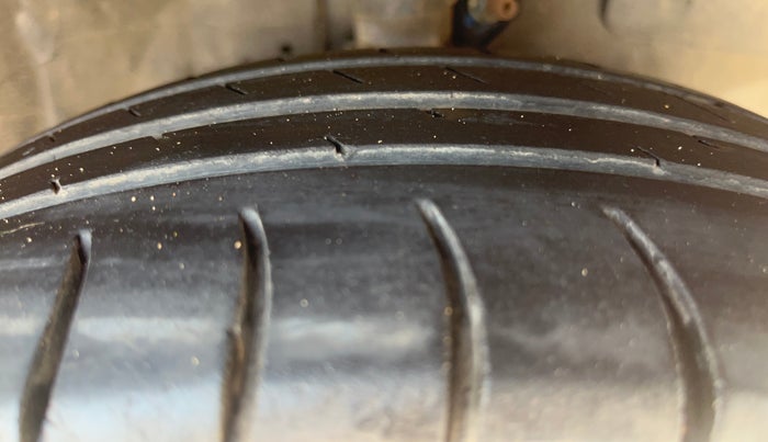 2017 Honda Amaze 1.2L I-VTEC S, Petrol, Manual, 69,673 km, Right Front Tyre Tread