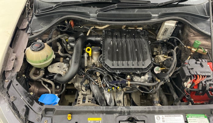 2018 Volkswagen Ameo TRENDLINE 1.0L, CNG, Manual, 1,32,995 km, Engine View - Right