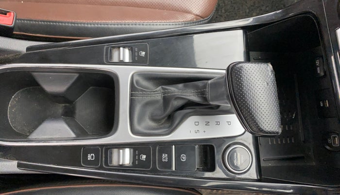 2022 Hyundai ALCAZAR 1.5 SIGNATURE (O) AT 7STR, Diesel, Automatic, 69,920 km, Gear Lever