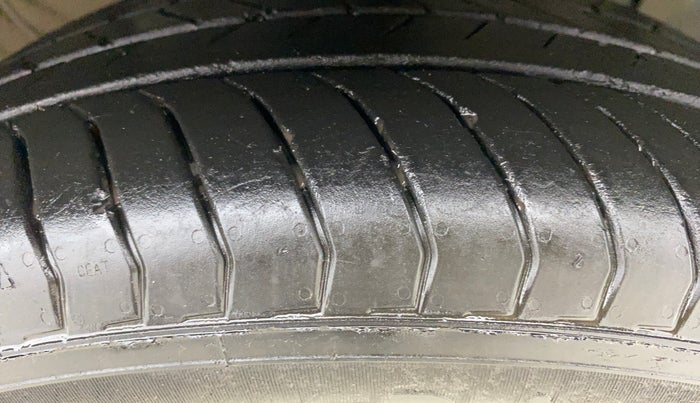 2022 Hyundai ALCAZAR 1.5 SIGNATURE (O) AT 7STR, Diesel, Automatic, 69,920 km, Right Front Tyre Tread