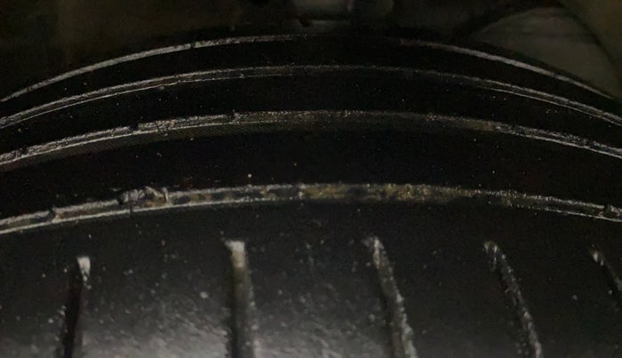 2021 Toyota Glanza V, Petrol, Manual, 74,812 km, Right Front Tyre Tread