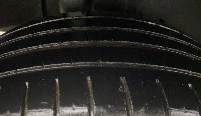 2021 Toyota Glanza V, Petrol, Manual, 74,812 km, Right Rear Tyre Tread