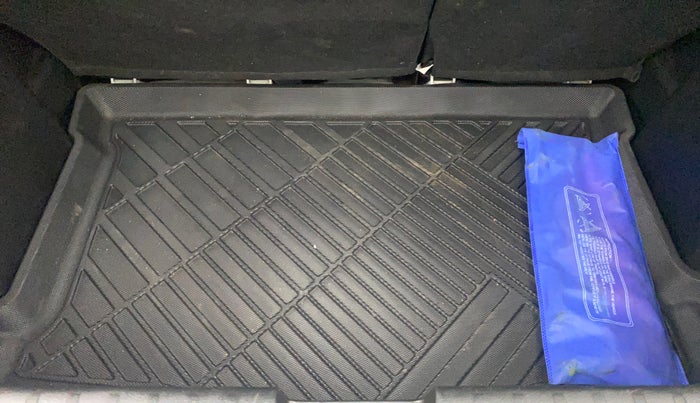 2021 Toyota Glanza V, Petrol, Manual, 74,812 km, Boot Inside