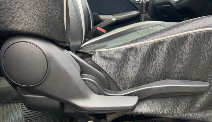 2021 Toyota Glanza V, Petrol, Manual, 74,812 km, Driver Side Adjustment Panel