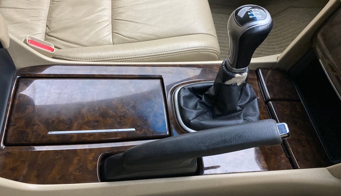 2010 Honda Accord 2.4 MT, Petrol, Manual, 74,861 km, Gear Lever