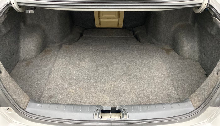 2010 Honda Accord 2.4 MT, Petrol, Manual, 74,861 km, Boot Inside