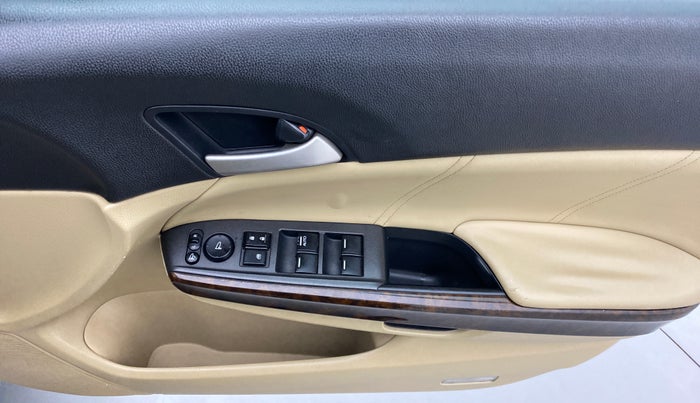 2010 Honda Accord 2.4 MT, Petrol, Manual, 74,861 km, Driver Side Door Panels Control