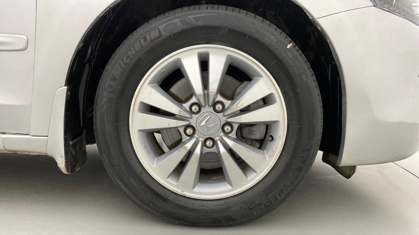 2010 Honda Accord 2.4 MT, Petrol, Manual, 74,861 km, Right Front Wheel