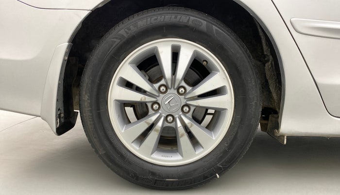 2010 Honda Accord 2.4 MT, Petrol, Manual, 74,861 km, Right Rear Wheel