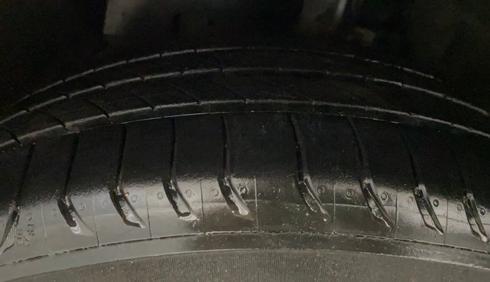 2018 Ford Ecosport TITANIUM + 1.5L PETROL AT, Petrol, Automatic, 79,290 km, Left Front Tyre Tread