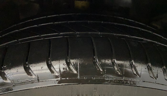 2018 Ford Ecosport TITANIUM + 1.5L PETROL AT, Petrol, Automatic, 79,290 km, Right Front Tyre Tread
