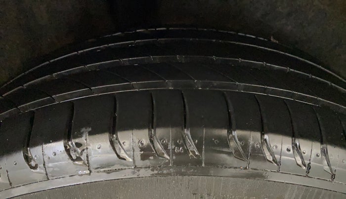 2018 Ford Ecosport TITANIUM + 1.5L PETROL AT, Petrol, Automatic, 79,290 km, Right Rear Tyre Tread
