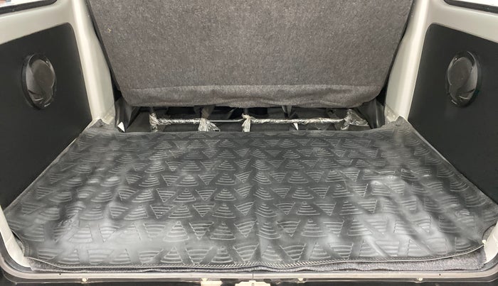 2018 Maruti Eeco 5 STR WITH AC PLUSHTR, Petrol, Manual, 19,537 km, Boot Inside