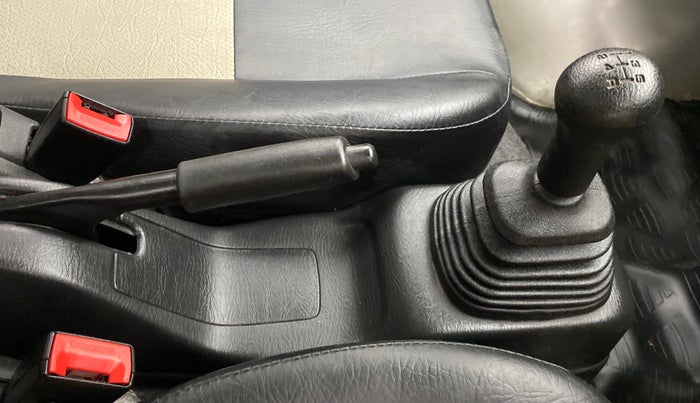 2018 Maruti Eeco 5 STR WITH AC PLUSHTR, Petrol, Manual, 19,537 km, Gear Lever