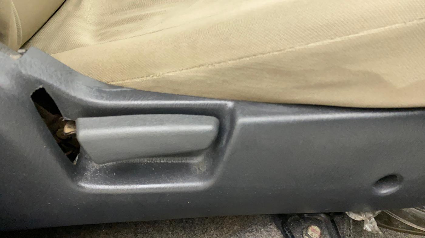 2018 Maruti Alto K10 VXI, Petrol, Manual, 60,716 km, Driver Side Adjustment Panel