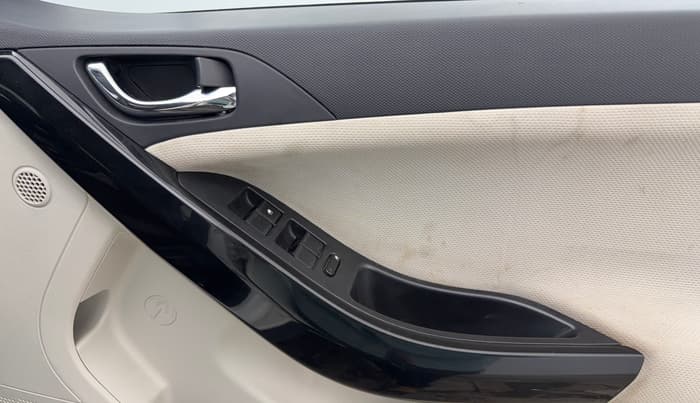 2020 Tata NEXON XZA PLUS SUNROOF PETROL, Petrol, Automatic, 23,501 km, Driver Side Door Panels Control