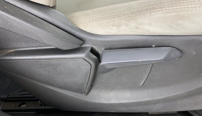 2014 Ford Ecosport 1.5 TREND TDCI, Diesel, Manual, 60,710 km, Driver Side Adjustment Panel