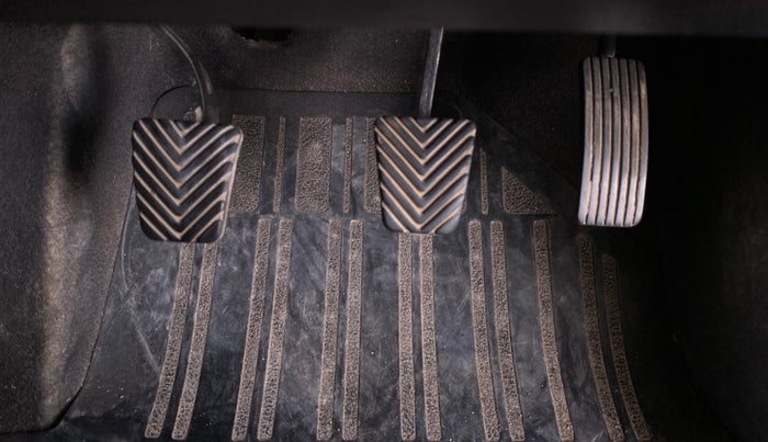 2017 Hyundai Creta SX (O) 1.6 DIESEL, Diesel, Manual, 1,04,813 km, Pedals