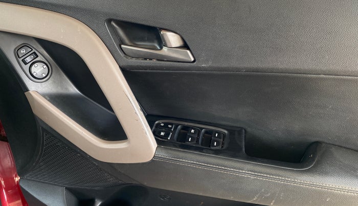 2017 Hyundai Creta SX (O) 1.6 DIESEL, Diesel, Manual, 1,04,813 km, Driver Side Door Panels Control